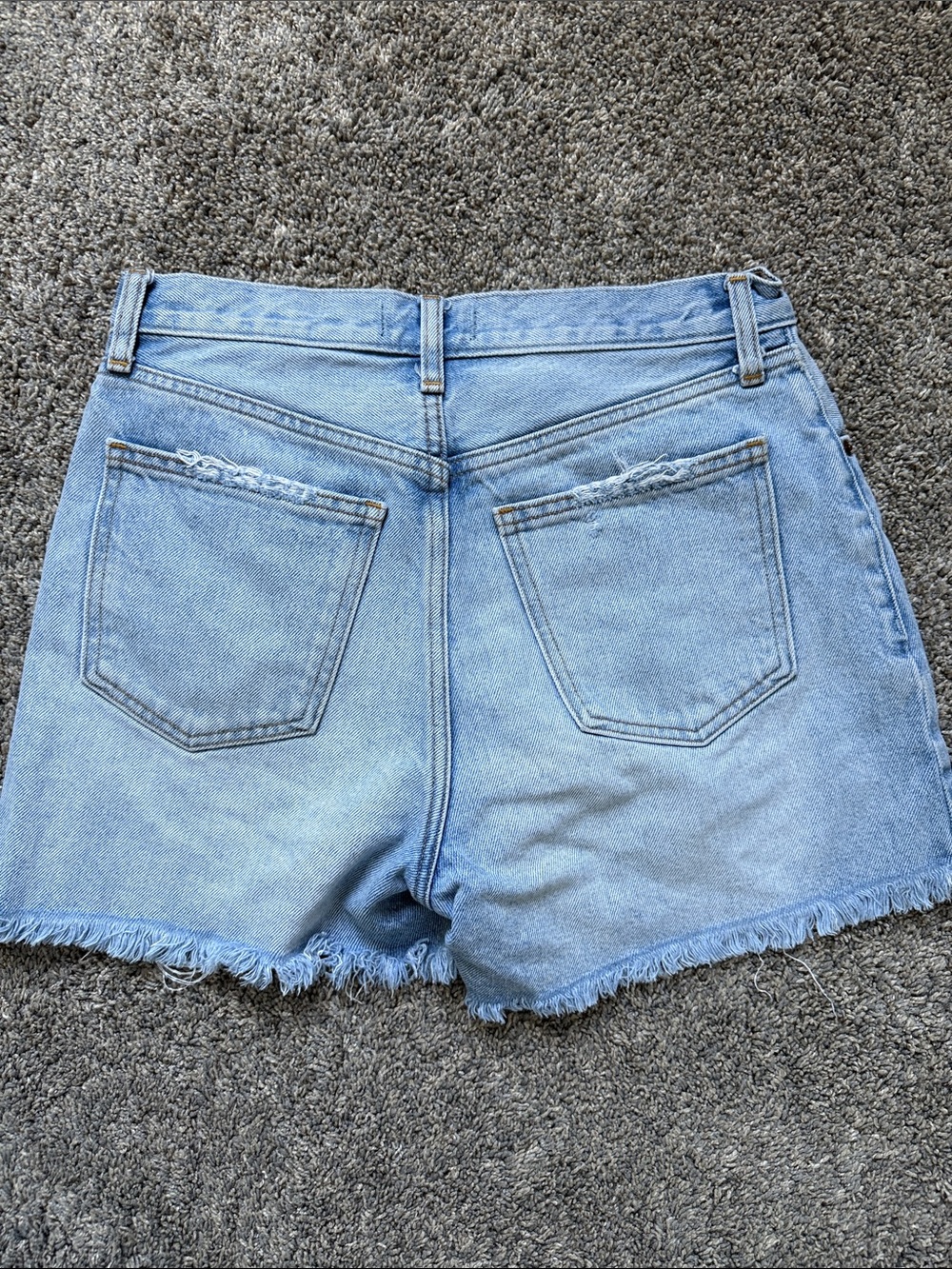 A&F High Rise 4” Short - Picture 2 of 2